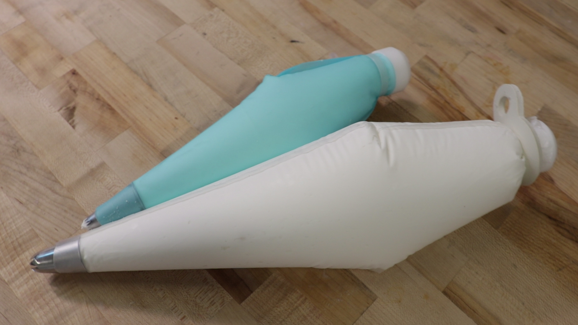 Unifiller Systems is Pleased to Launch Its New Piping Bag Station